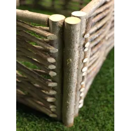 Potager carré en noisetier Tressage Horizontal