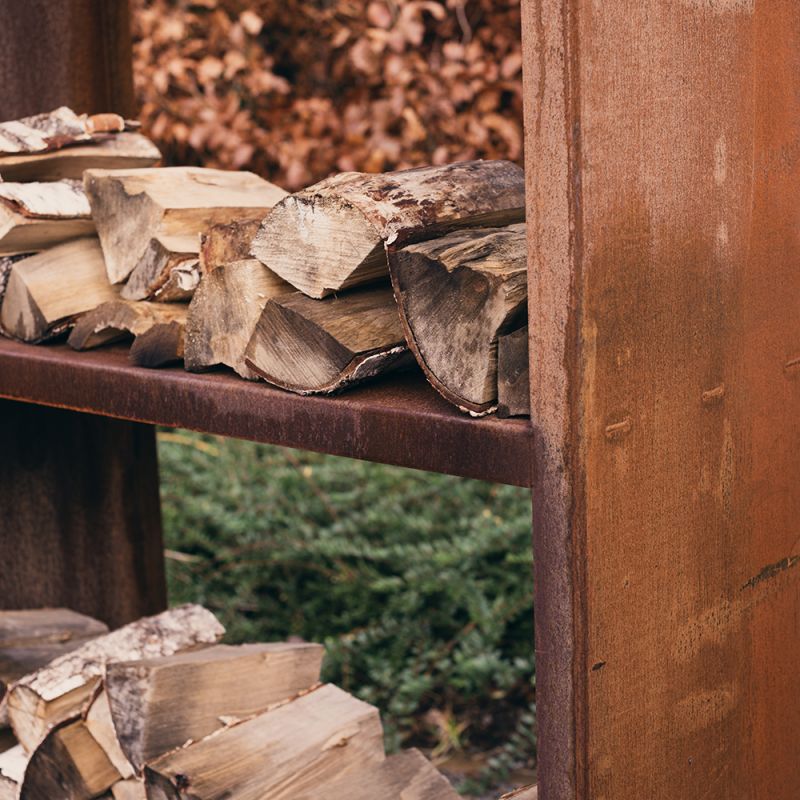 Etagère à bois Woodstock en acier corten OUTR