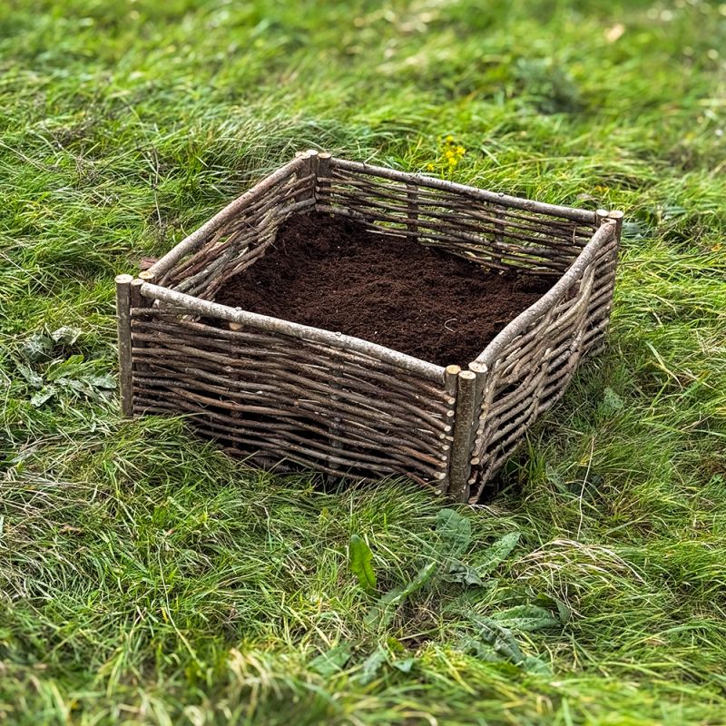 Jardinière en bois de noisetier tressé - 2 tailles disponibles