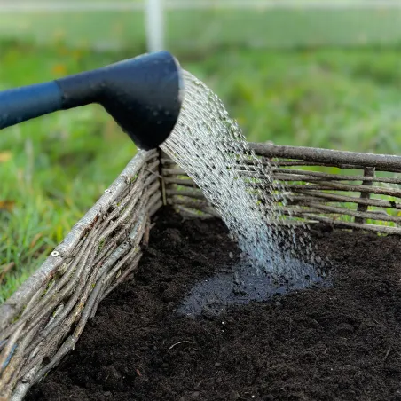 Jardinière en bois de noisetier tressé - 2 tailles disponibles