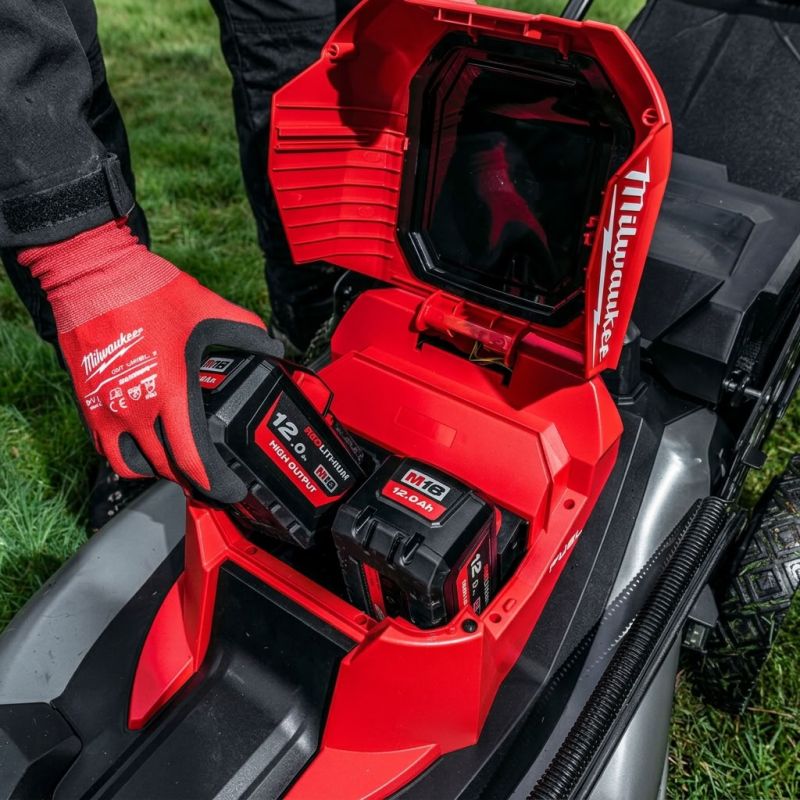 Tondeuse à gazon - autotractée à 53 cm (double batterie) - Milwaukee